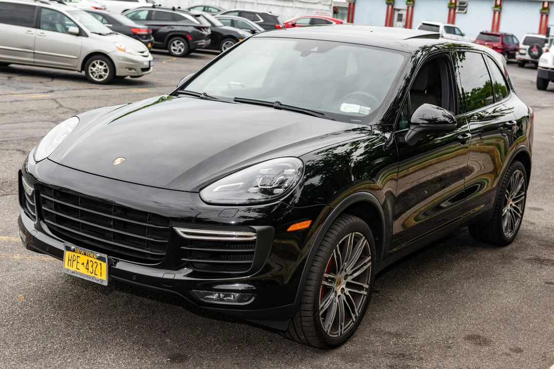 2016 Porsche 958 Cayenne Turbo - Image 2 of 31