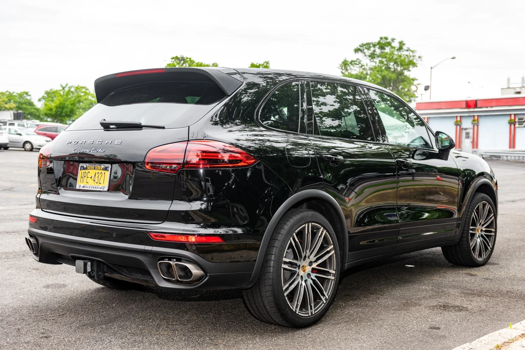 2016 Porsche 958 Cayenne Turbo - Image 8 of 31