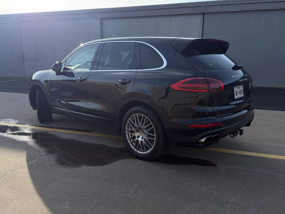 2016 Porsche 958 Cayenne Turbo - Image 10 of 31