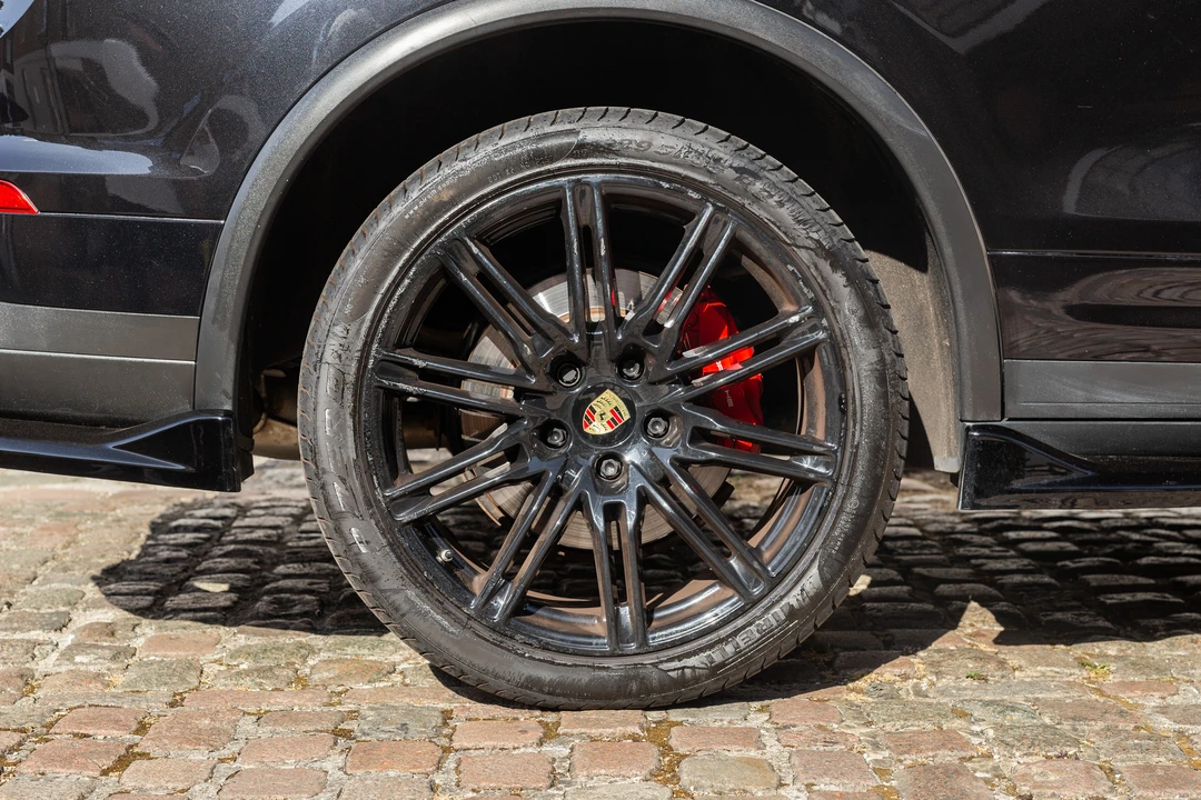 2016 Porsche 958 Cayenne Turbo - Image 25 of 31