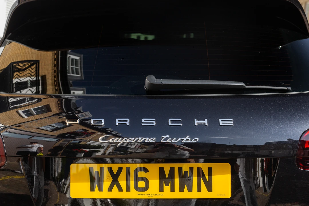 2016 Porsche 958 Cayenne Turbo - Image 14 of 31