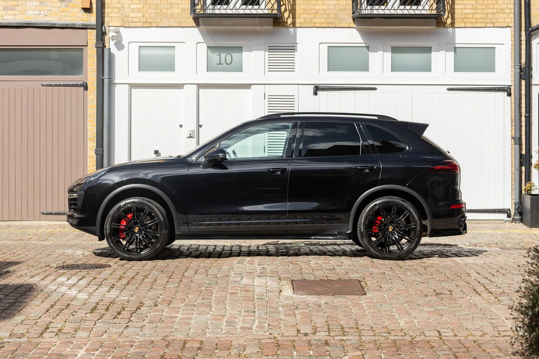 2016 Porsche 958 Cayenne Turbo - Image 8 of 31