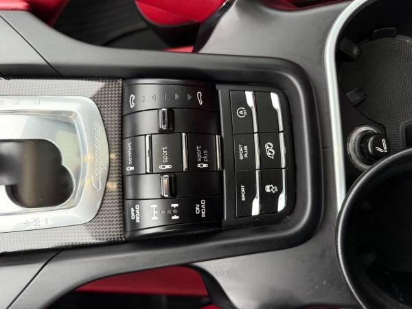 2016 Porsche 958 Cayenne Turbo - Image 13 of 18