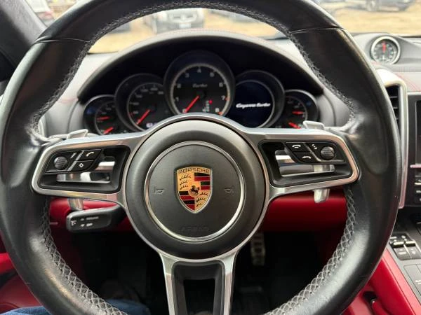 2016 Porsche 958 Cayenne Turbo - Image 11 of 18