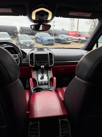 2016 Porsche 958 Cayenne Turbo - Image 9 of 18