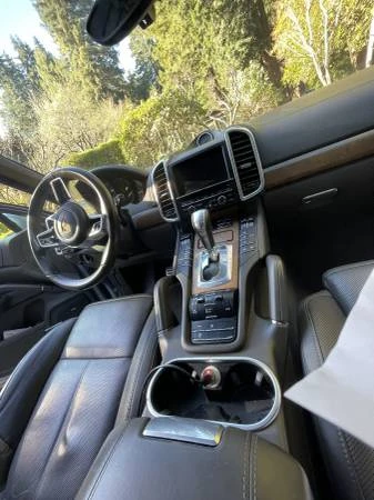 2016 Porsche 958 Cayenne Turbo - Image 7 of 16