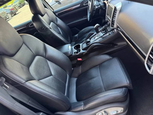 2016 Porsche 958 Cayenne - Image 18 of 20
