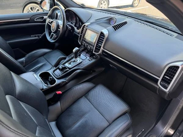 2016 Porsche 958 Cayenne - Image 17 of 20
