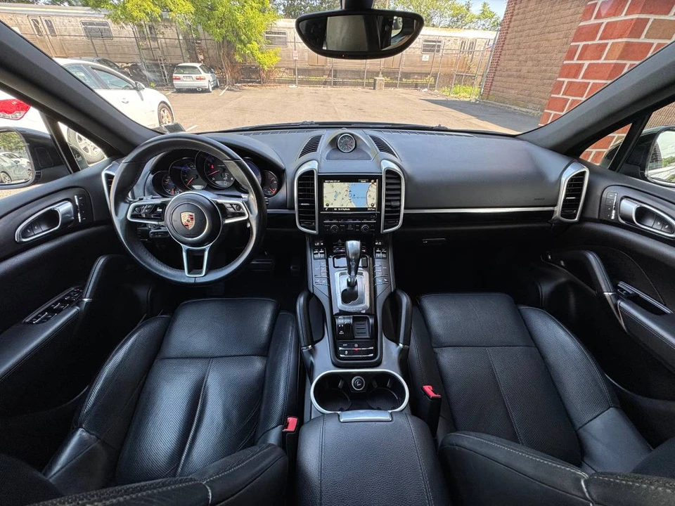 2016 Porsche 958 Cayenne - Image 12 of 20