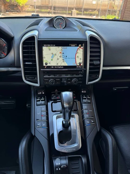 2016 Porsche 958 Cayenne - Image 14 of 20