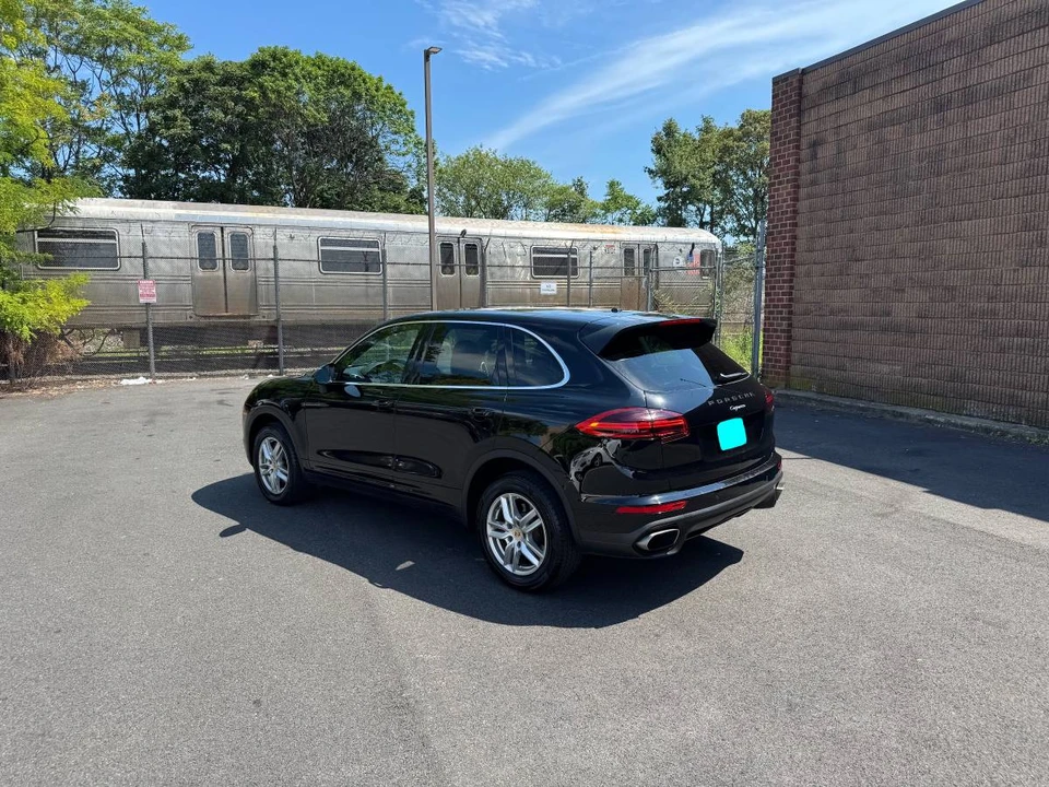 2016 Porsche 958 Cayenne - Image 7 of 20