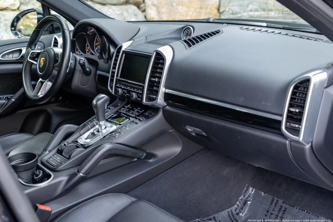 2016 Porsche 958 Cayenne - Image 28 of 31