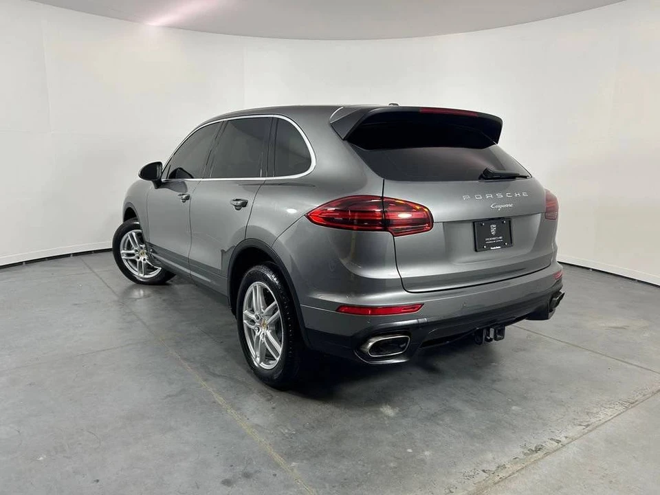 2016 Porsche 958 Cayenne - Image 3 of 5