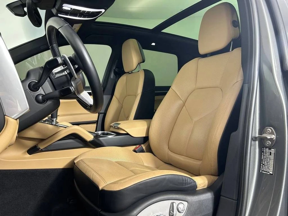 2016 Porsche 958 Cayenne - Image 5 of 5