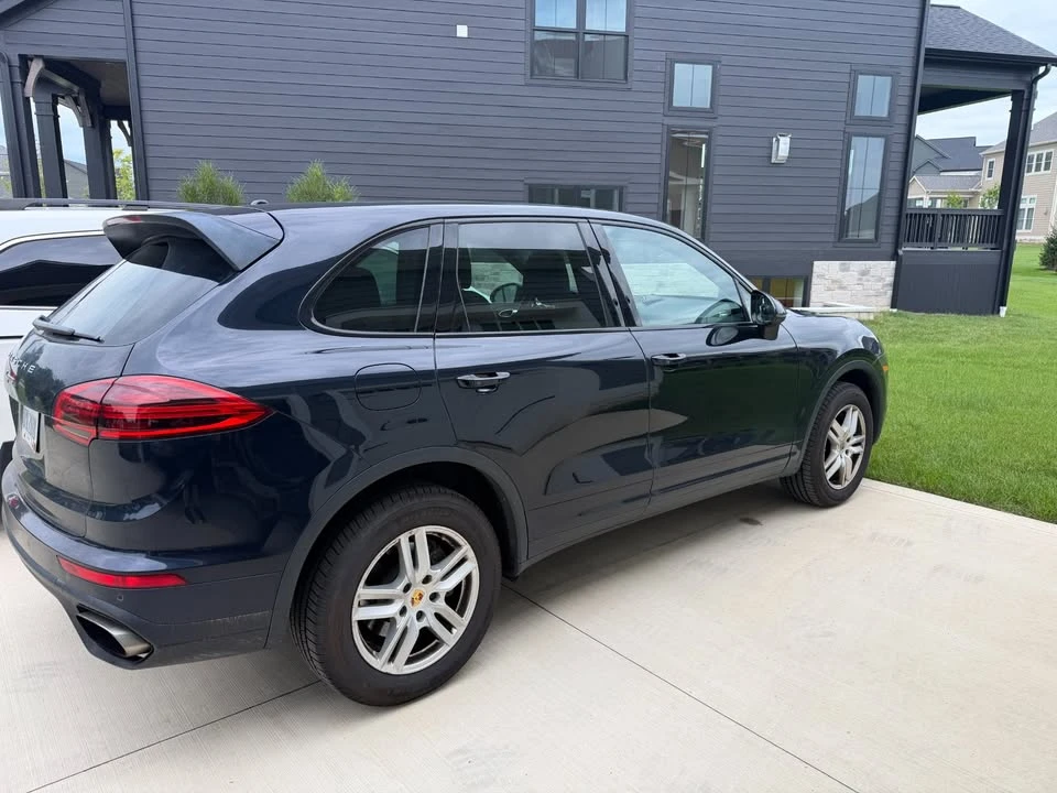 2016 Porsche 958 Cayenne - Image 2 of 11