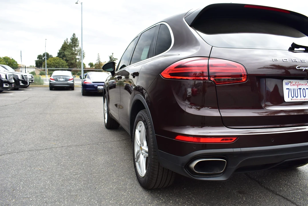 2016 Porsche 958 Cayenne Diesel - Image 25 of 31