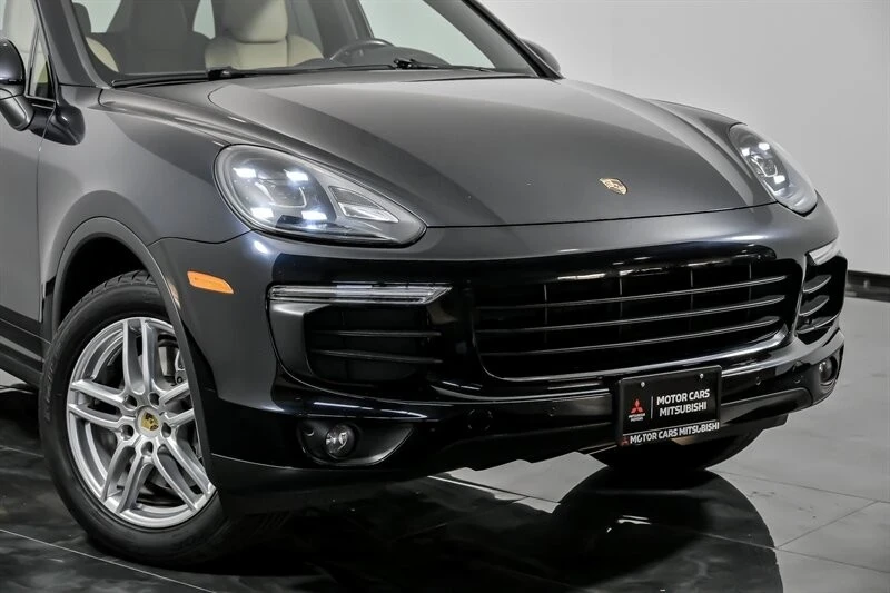 2016 Porsche 958 Cayenne - Image 2 of 12