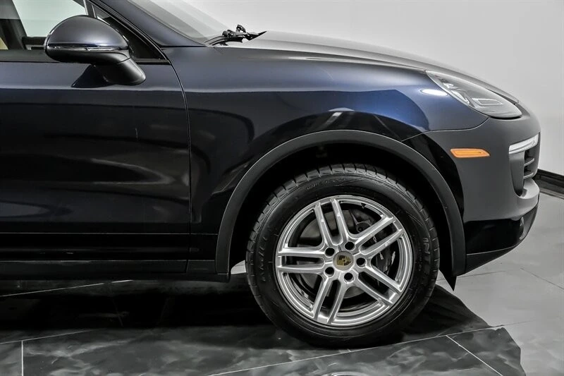 2016 Porsche 958 Cayenne - Image 13 of 21