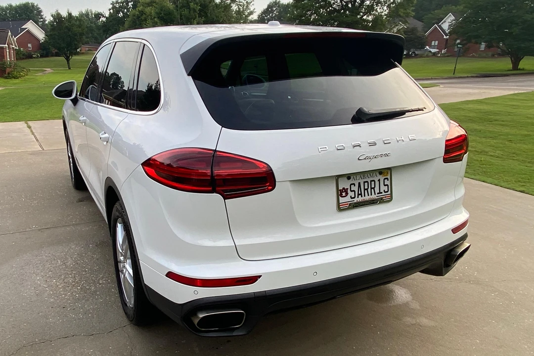 2016 Porsche 958 Cayenne - Image 4 of 5