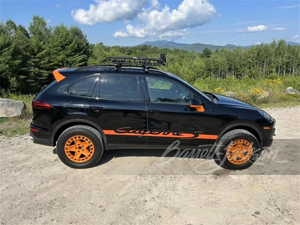 2016 Porsche 958 Cayenne - Image 2 of 5