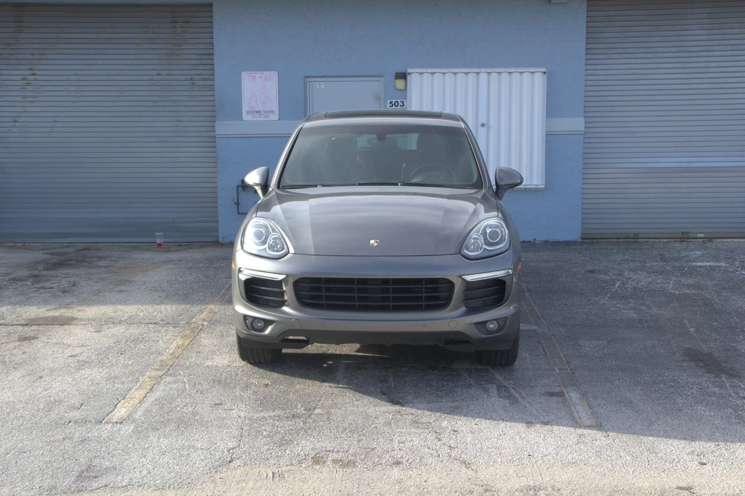 2016 Porsche 958 Cayenne - Image 2 of 30