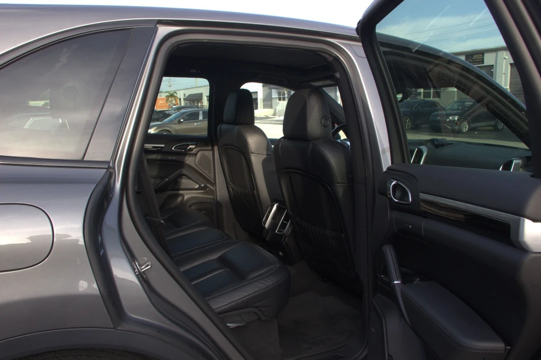 2016 Porsche 958 Cayenne - Image 21 of 30