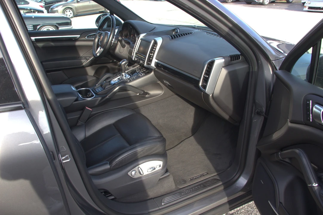 2016 Porsche 958 Cayenne - Image 22 of 30