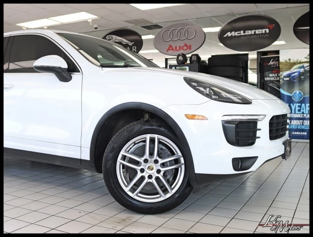 2016 Porsche 958 Cayenne - Image 2 of 31