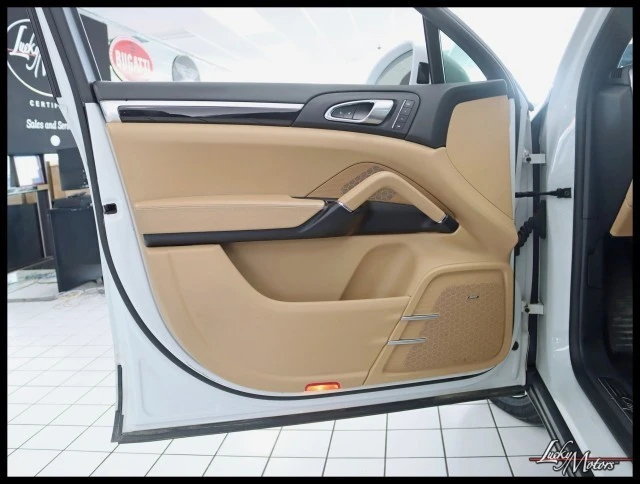 2016 Porsche 958 Cayenne - Image 28 of 31