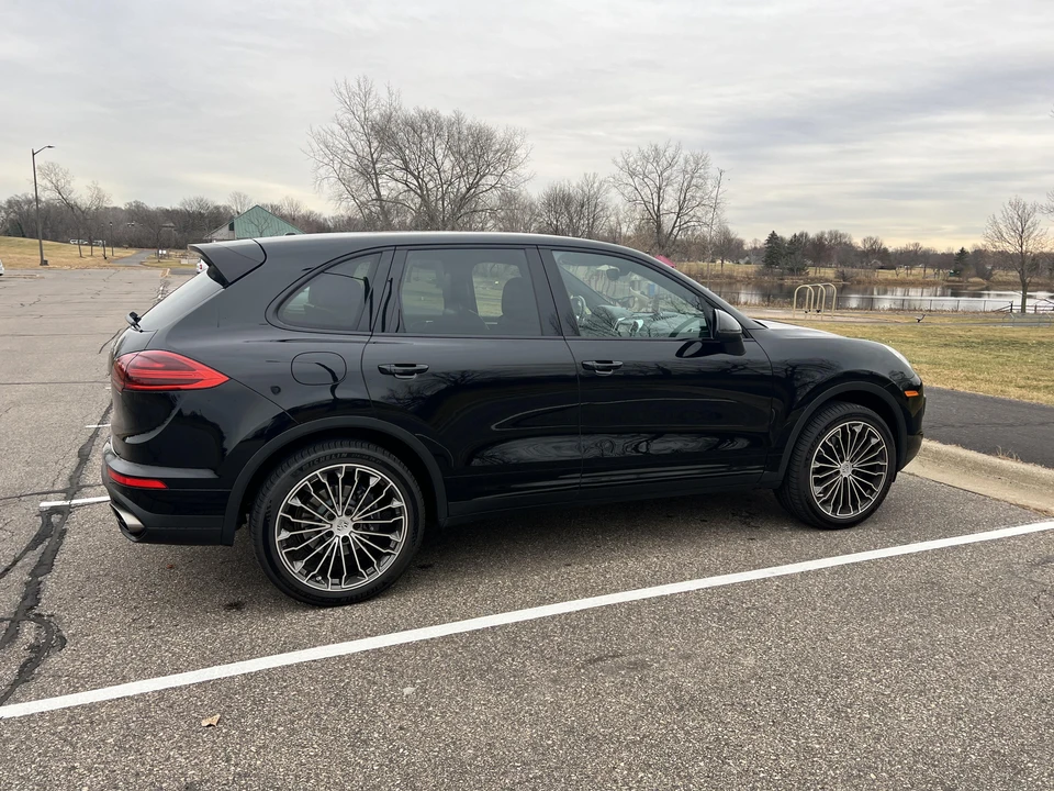 2016 Porsche 958 Cayenne - Image 15 of 31