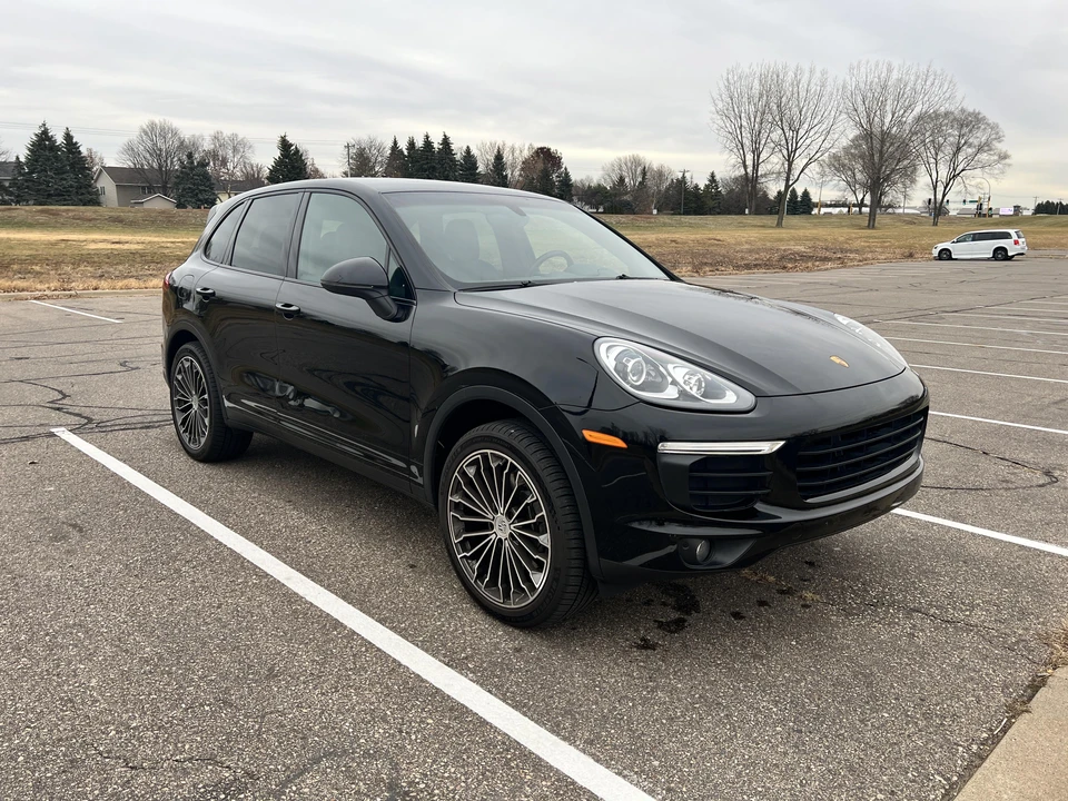 2016 Porsche 958 Cayenne - Image 17 of 31