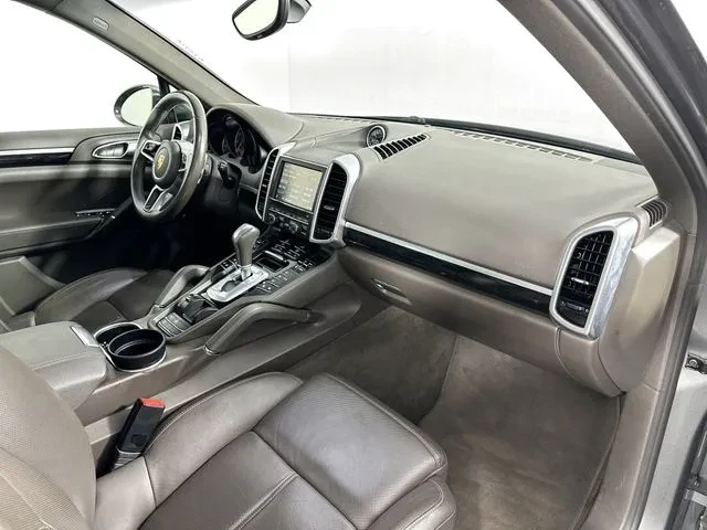 2016 Porsche 958 Cayenne - Image 30 of 31