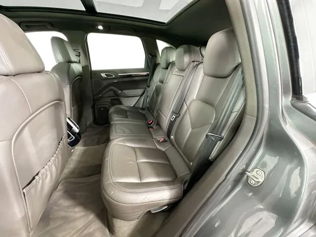 2016 Porsche 958 Cayenne - Image 26 of 31