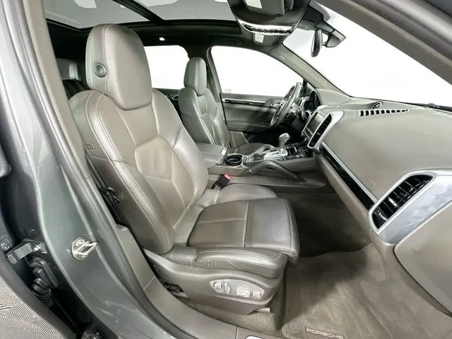2016 Porsche 958 Cayenne - Image 29 of 31