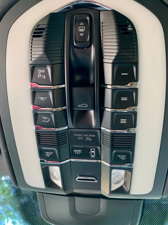 2016 Porsche 958 Cayenne - Image 11 of 11