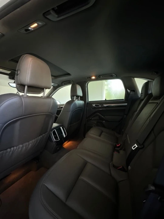 2016 Porsche 958 Cayenne - Image 3 of 12