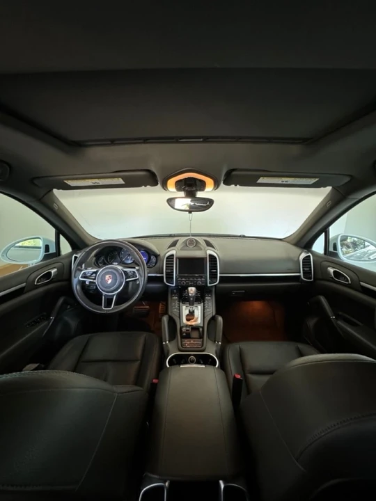 2016 Porsche 958 Cayenne - Image 4 of 12