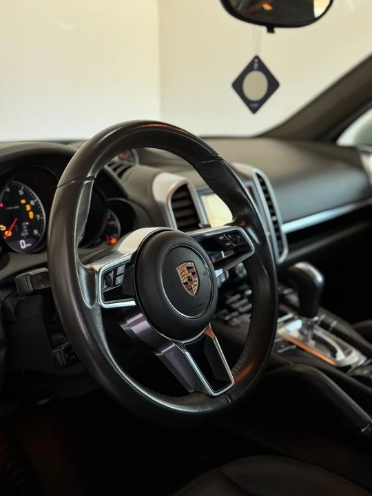 2016 Porsche 958 Cayenne - Image 6 of 12