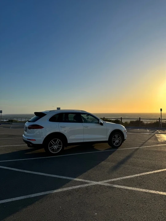 2016 Porsche 958 Cayenne - Image 8 of 12