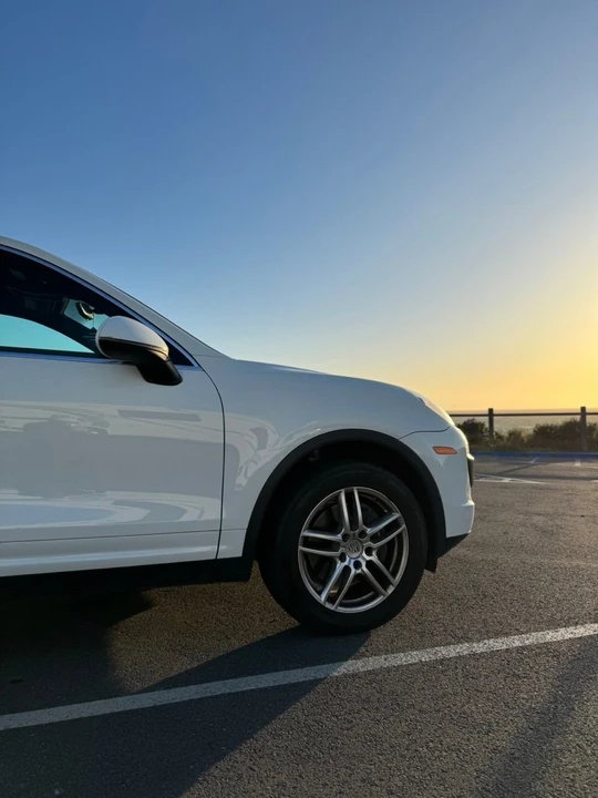 2016 Porsche 958 Cayenne - Image 9 of 12