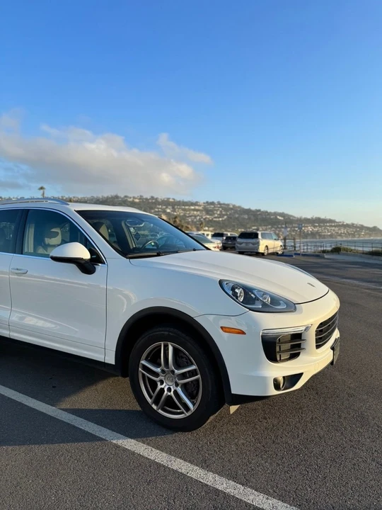 2016 Porsche 958 Cayenne - Image 10 of 12