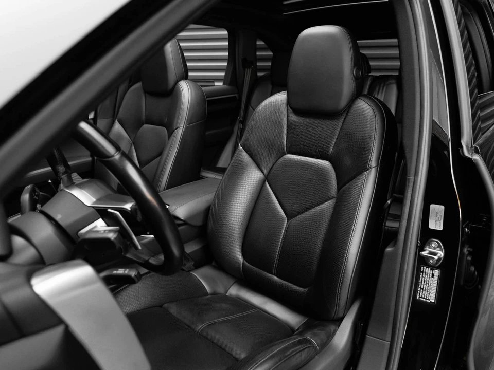 2016 Porsche 958 Cayenne - Image 5 of 5