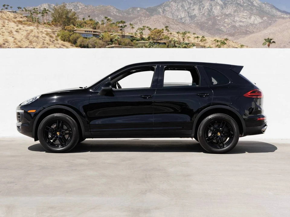 2016 Porsche 958 Cayenne - Image 2 of 5