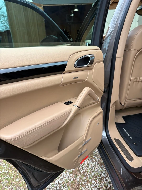 2016 Porsche 958 Cayenne - Image 14 of 21