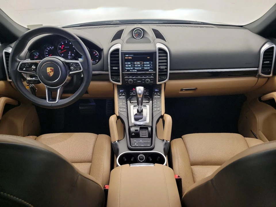2016 Porsche 958 Cayenne - Image 10 of 26