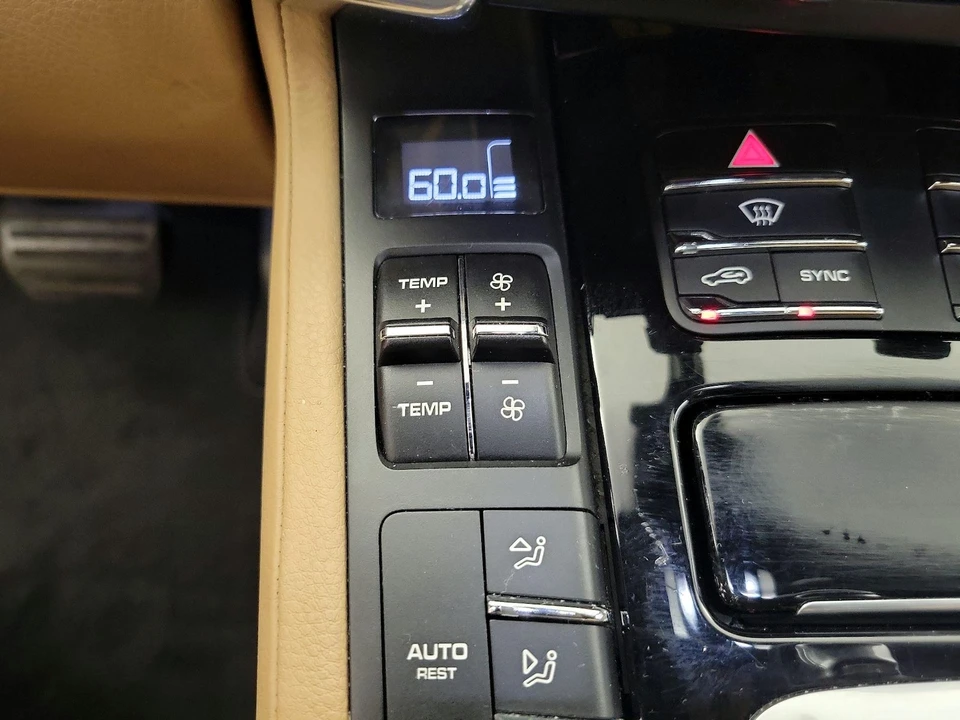 2016 Porsche 958 Cayenne - Image 16 of 26