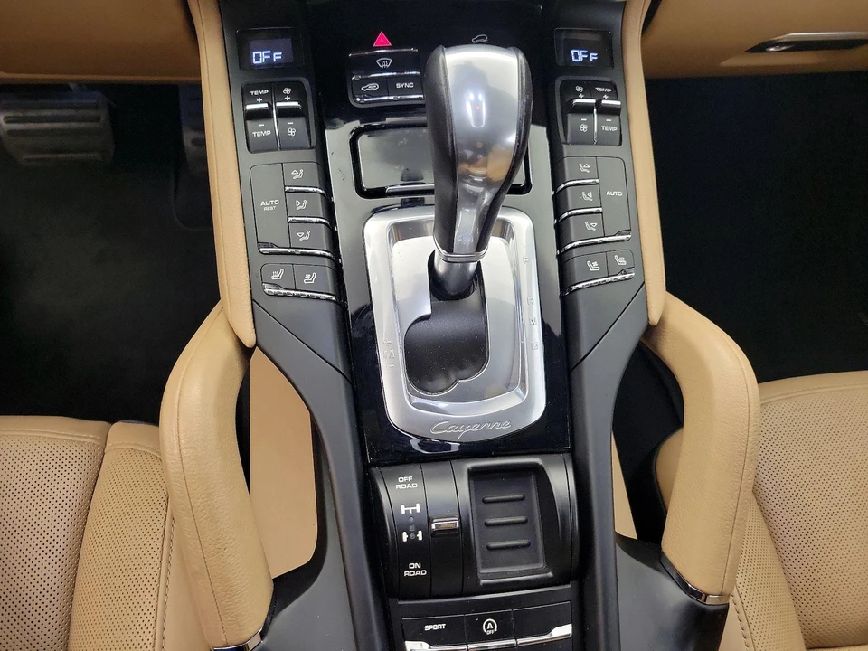 2016 Porsche 958 Cayenne - Image 17 of 26