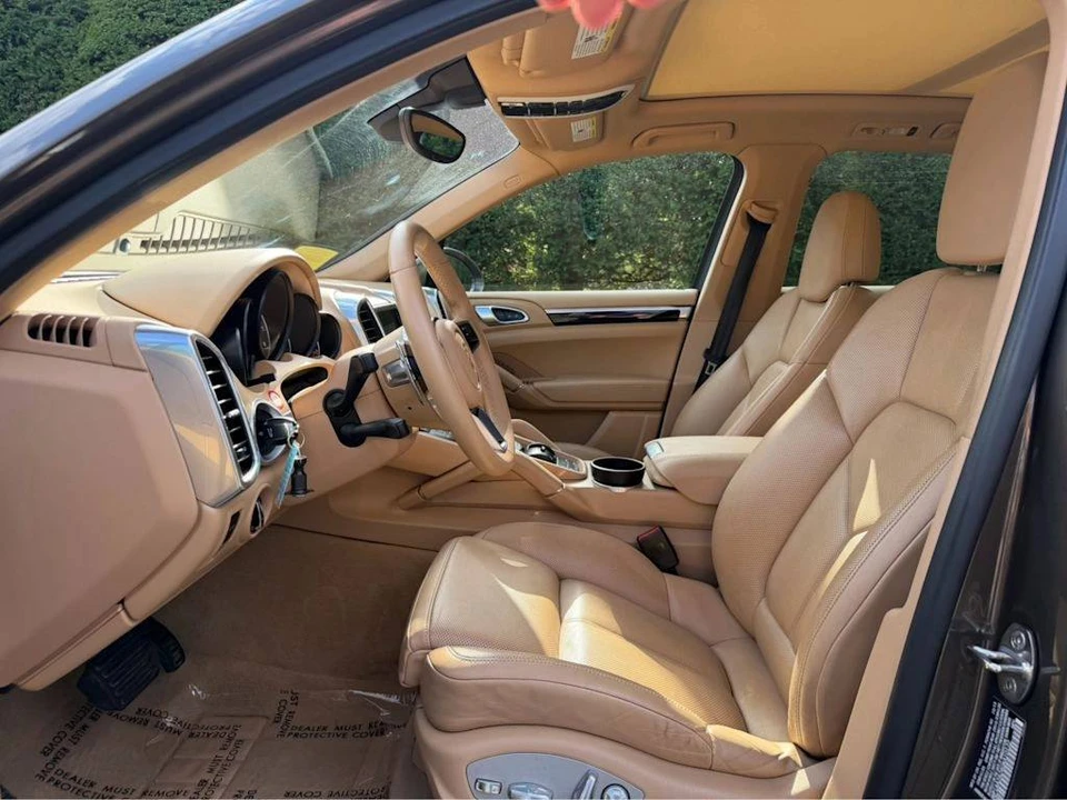 2016 Porsche 958 Cayenne - Image 4 of 5