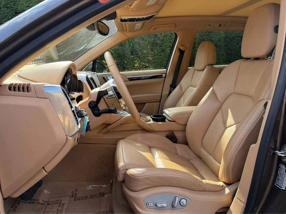 2016 Porsche 958 Cayenne - Image 5 of 5