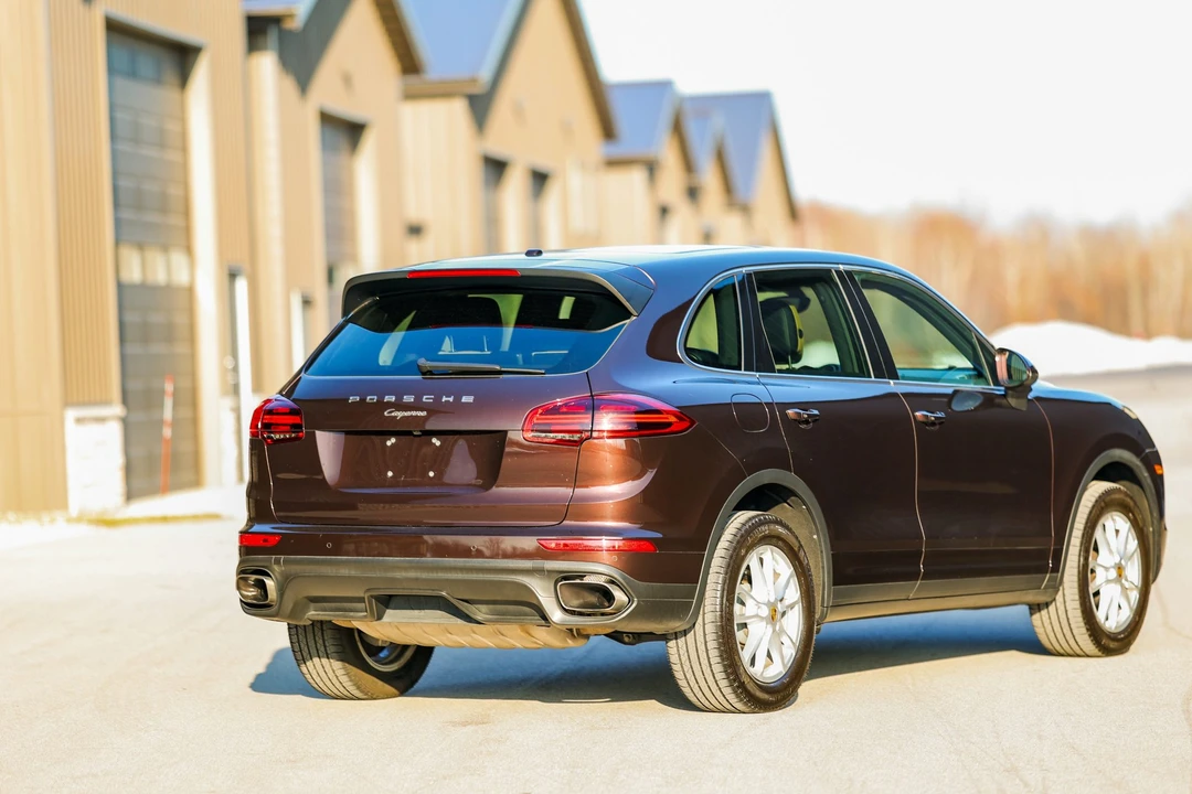 2016 Porsche 958 Cayenne - Image 13 of 31